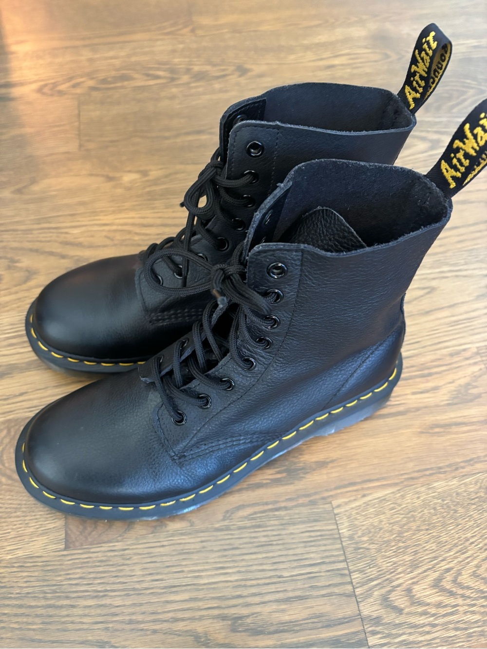 Dr. Martens 1460 Pascal Boot